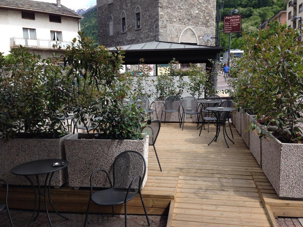 De La Tour Otel Tirano Dış mekan fotoğraf